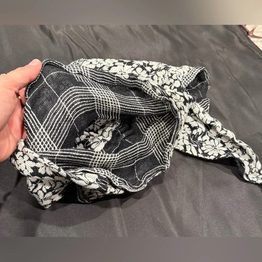 Burberry Black and White Linen Floral Scarf